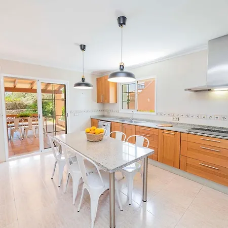 Joana Barcares For 10 With Swimming Pool Villa Alcudia (Mallorca)
